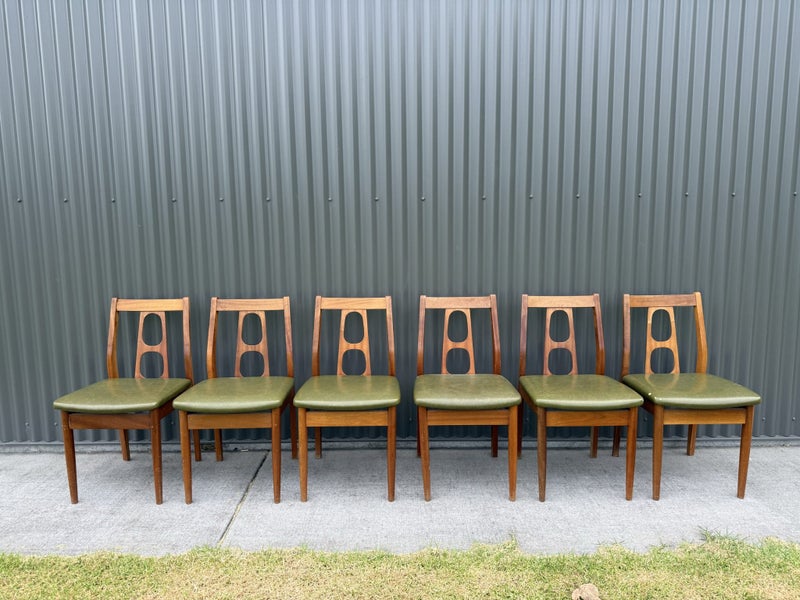 Mid century dining table & chairs Carousel 1