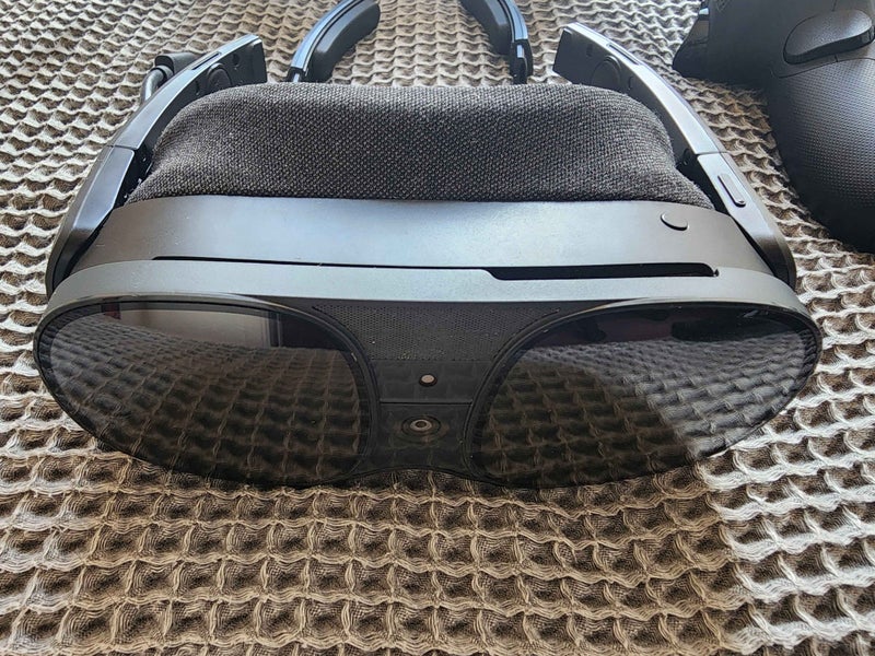 HTC Vive XR Elite Headset & Controllers Carousel 2