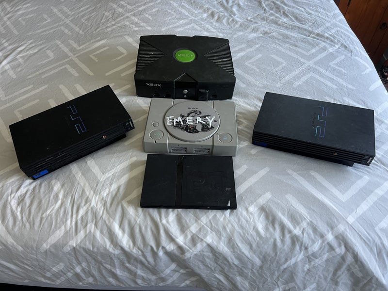 $1 Reserve | Xbox Original | PS2 x 3 | PS1 x 1 Carousel 1