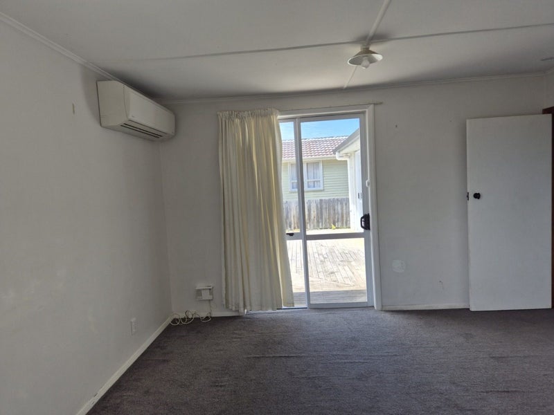 Flaxmere, 3 bedrooms64725809983617113