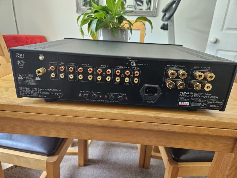 Plinius 8200mk2 Intergrated Amplifier Carousel 7