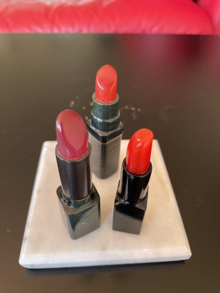 Lipstick sculpture carved in jade and fibre optic Carousel 14