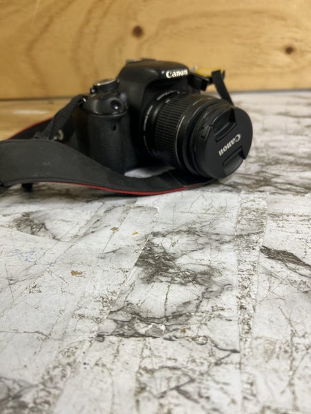 Canon EOS 600D 18-55mm camera Carousel 10