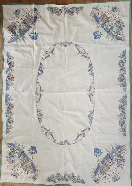 Beautiful vintage linen "Dolly Vardan" tablecloth 160 x 120cm Carousel 1
