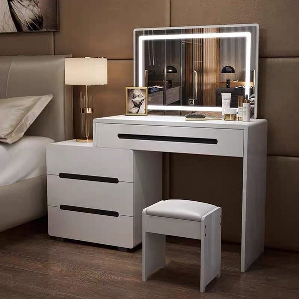 Great Quality Brand New Stylish Dressing Table With Led Mirror Carousel 1