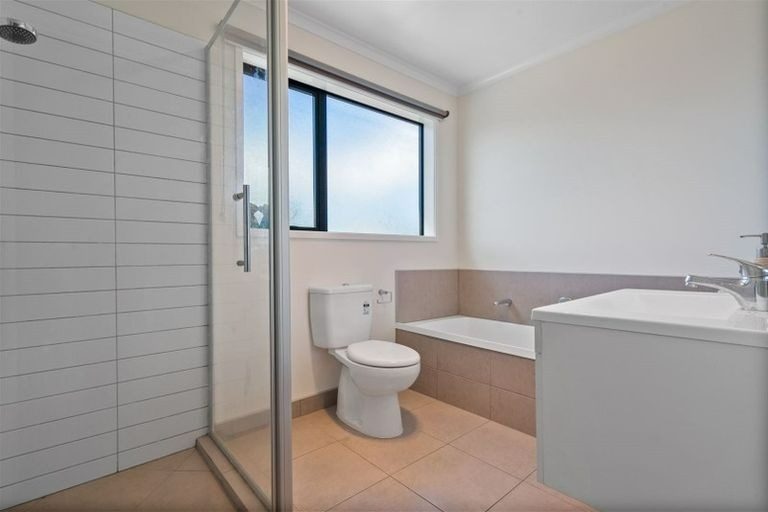 Papakura, 3 bedrooms64727731108482113