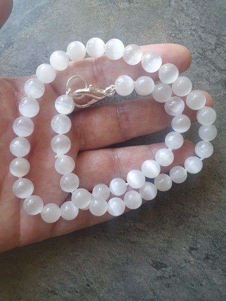 Selenite Necklace Knotted 44.5cm Carousel 3