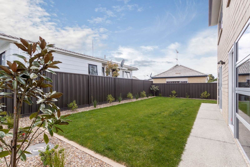 Onehunga, 4 bedrooms64728421791235112
