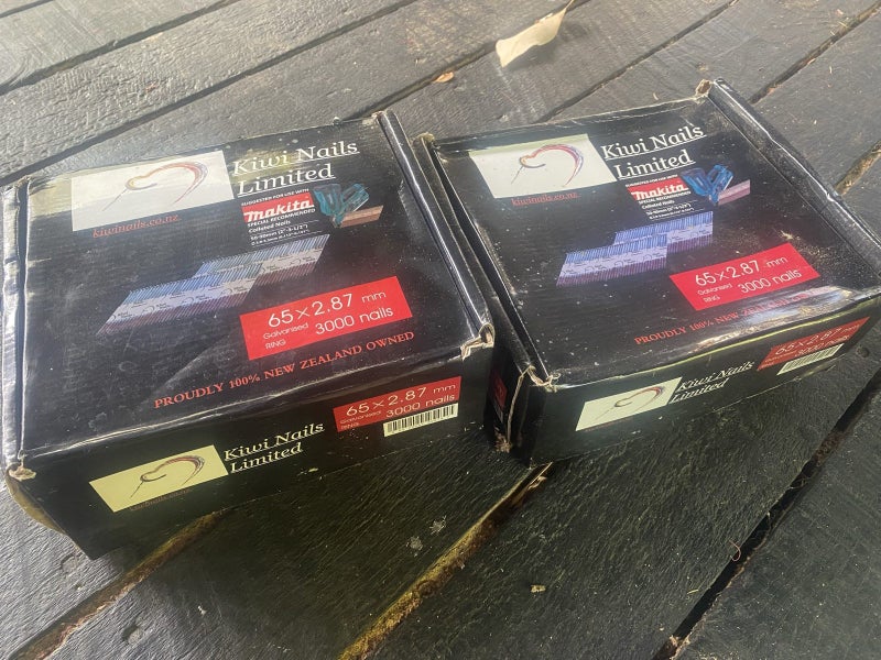 3500 65x2.87 galvanised ring nails Carousel 1