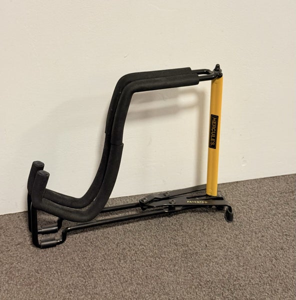 Hercules 05/GS302B Travelite Fold Away Electric Guitar Stand Carousel 3