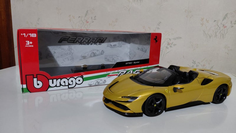 1:18 Ferrari SF90 Spider Carousel 16