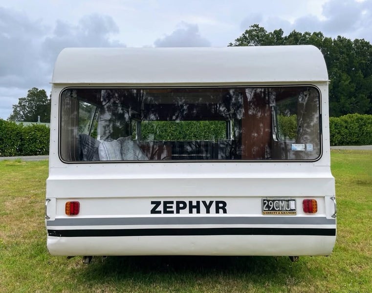 1975 Zephyr Caravan64730378571267113
