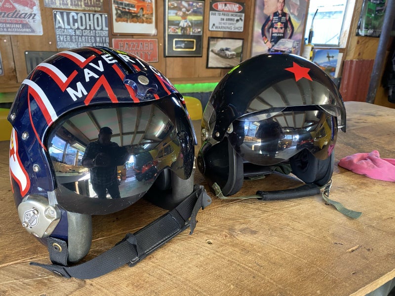 Topgun maverick helmet Carousel 1
