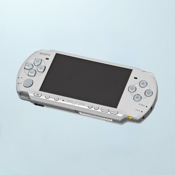 PSP-3000 Console (Mystic Silver) Carousel 1
