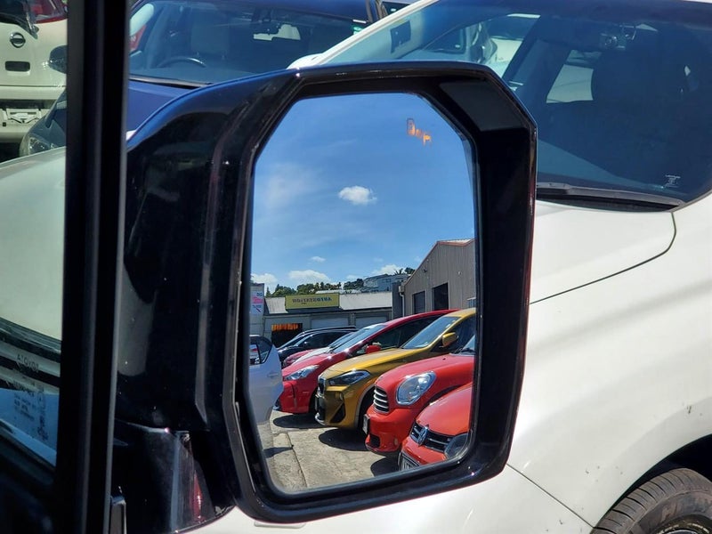 2020 Toyota Hiace Granvia 2.8DT 8-seat Minibus | Trade Me Motors