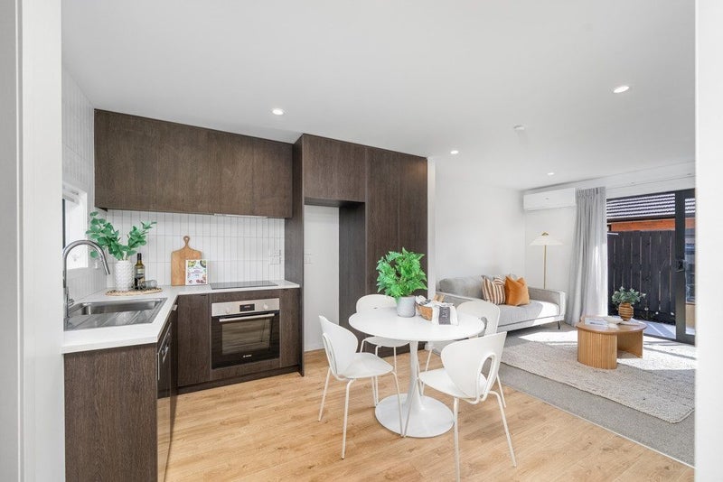 Hillcrest, 2 bedrooms64745770084611111