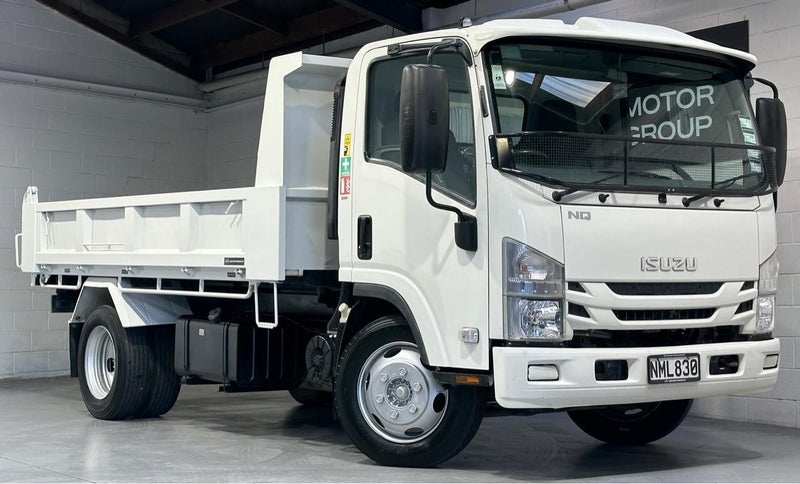 2017 Isuzu N Series NQR500 TIPPER64734989718403111