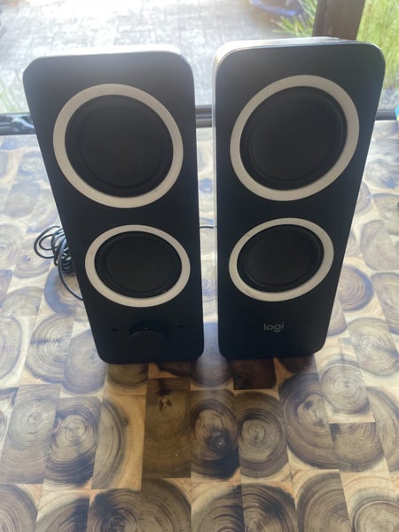 Logi computer speakers Carousel 1