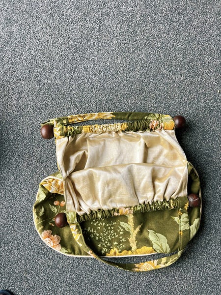 Vintage Retro Fabric Sewing Bag Carousel 3