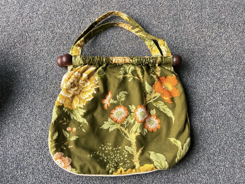 Vintage Retro Fabric Sewing Bag Carousel 1