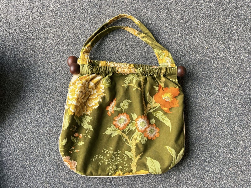 Vintage Retro Fabric Sewing Bag Carousel 2