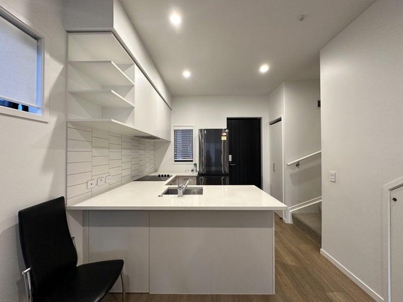Botany Downs, 2 bedrooms64735388519682112