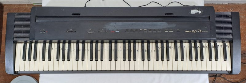 Roland EP-7II Digital Piano (Parts/Repair) (2) Carousel 1