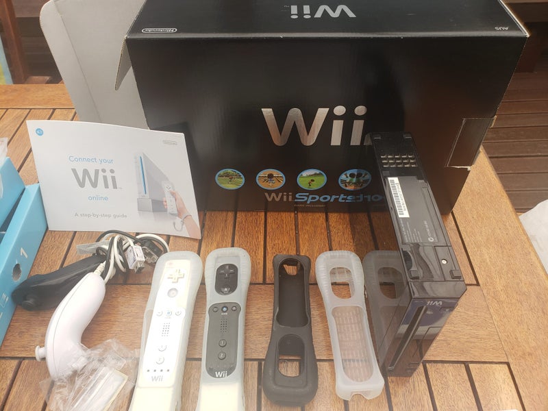 Nintendo gaming console Carousel 4