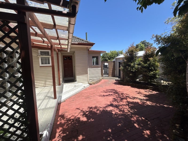 West End, 3 bedrooms64736276190849112