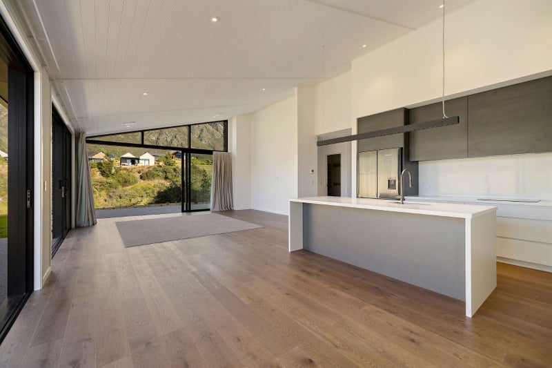 Jacks Point, 4 bedrooms64736175902339111