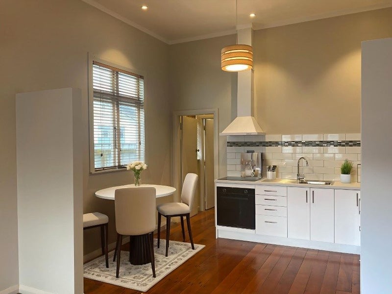 Petone, 1 bedroom64736387953538112