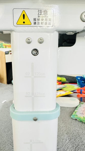 Kids Electric Height-Adjustable Study Desk Carousel 2