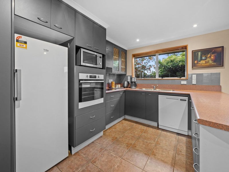 Spacious, Solid, Special64737106888705114