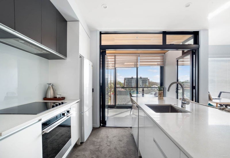 Takapuna, 2 bedrooms64737221543683111