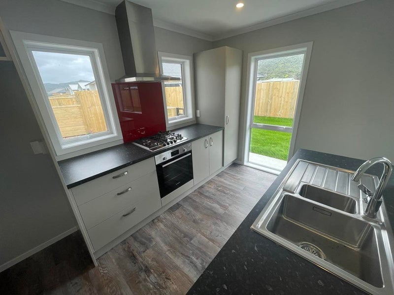 Wainuiomata, 3 bedrooms64737552002433111