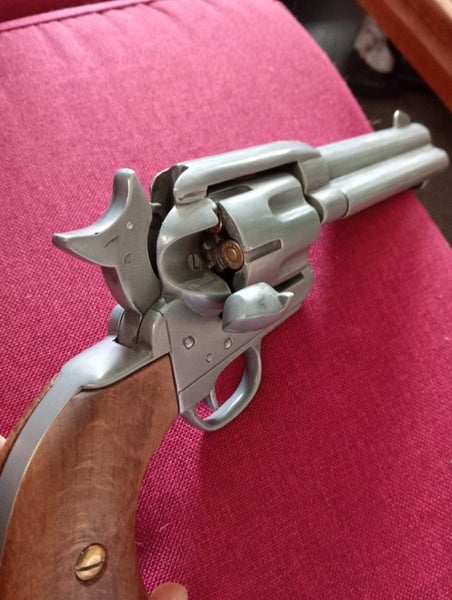 Colt single action .38 caliber blank pistol Carousel 6