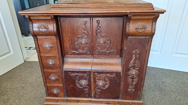 Vintage Sewing Machine Carousel 1