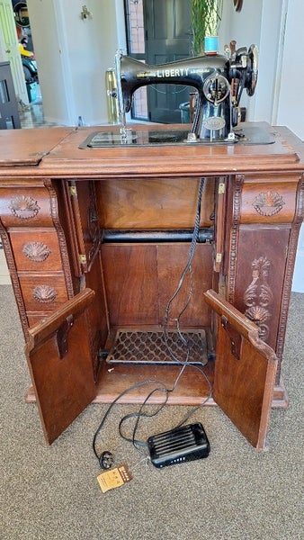 Vintage Sewing Machine Carousel 2