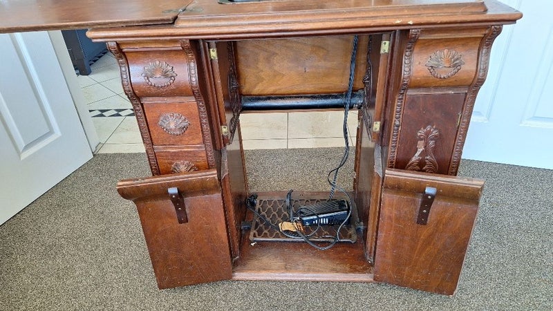 Vintage Sewing Machine Carousel 20