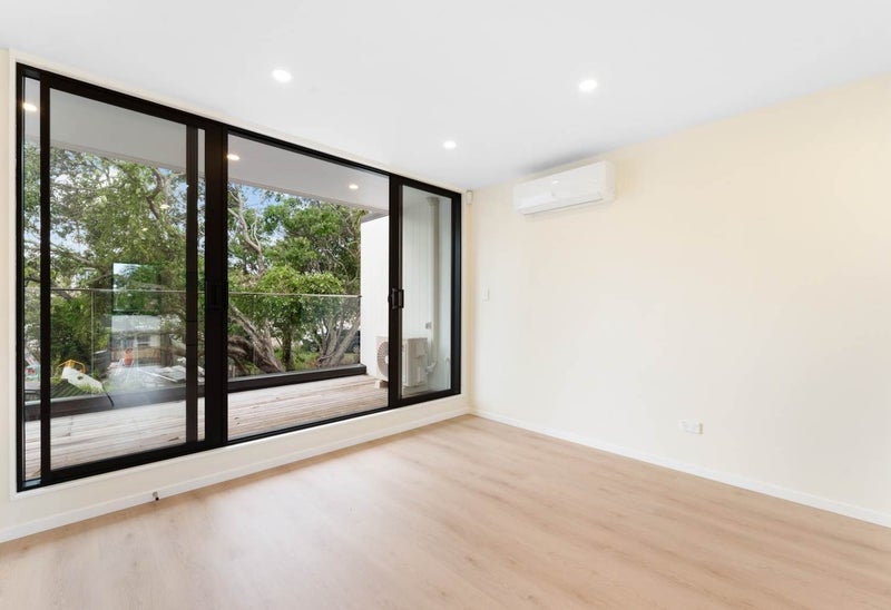 Te Atatu South, 3 bedrooms64738138701058113