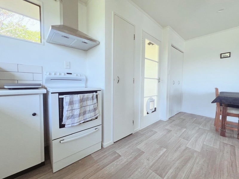 Papakowhai, 2 bedrooms64738333452417113