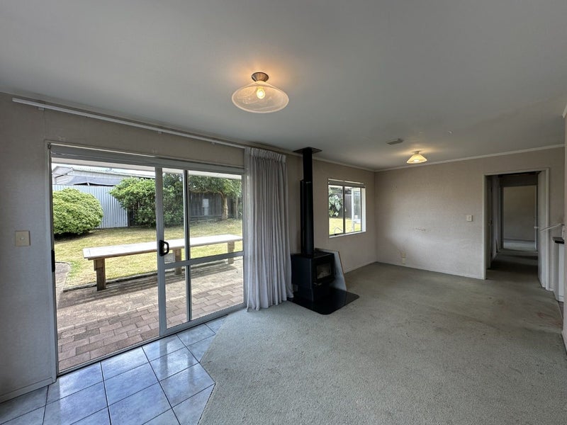 Welcome Bay, 3 bedrooms64738333469058112