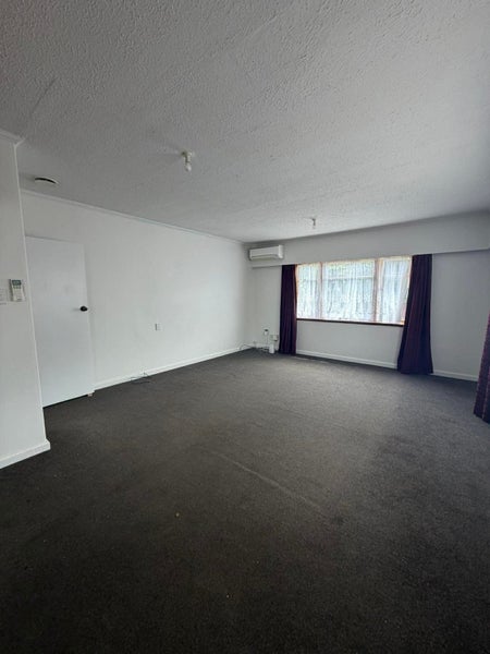 Wainuiomata, 3 bedrooms64738529119490113