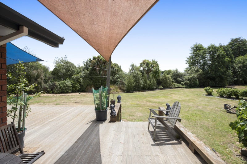 A Private Oasis64738632717442114