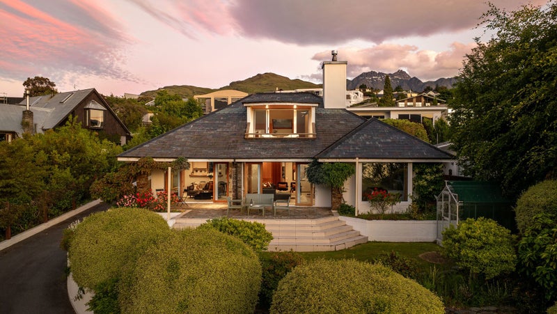 Your Private Lakefront Oasis64738723267331111