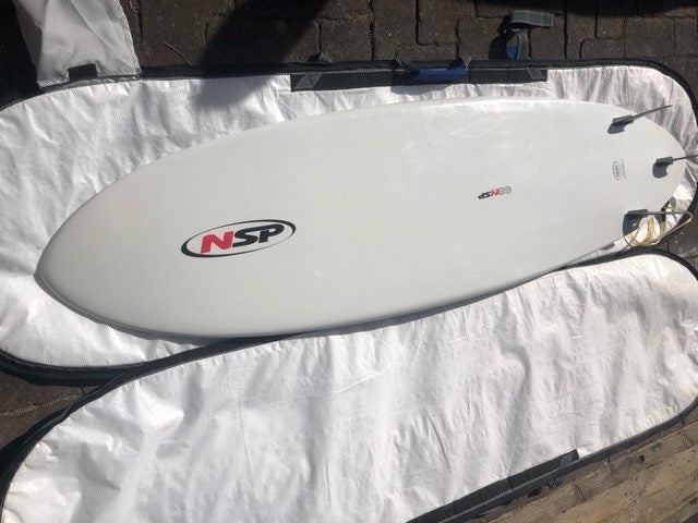 NSP Surfboard & Bag 6' 10'' (as new)64738800408450113