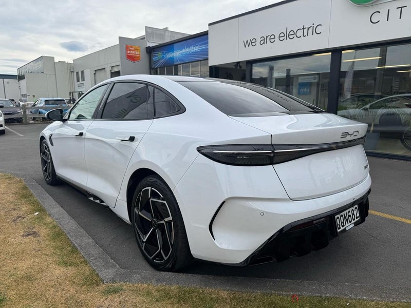 2024 BYD Seal PREMIUM 83KWH/EV64739018742274114