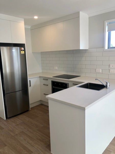 Glenfield, 3 bedrooms64739018809345111