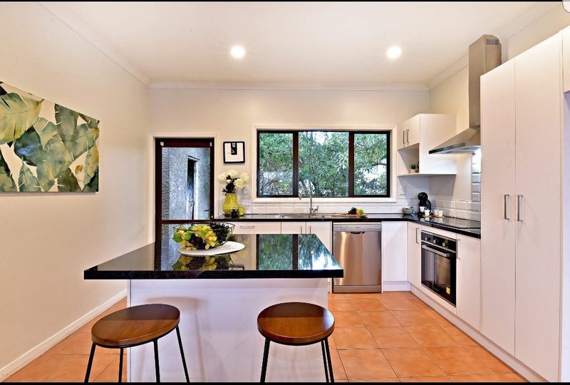 Manurewa, 5 bedrooms64739122735617111