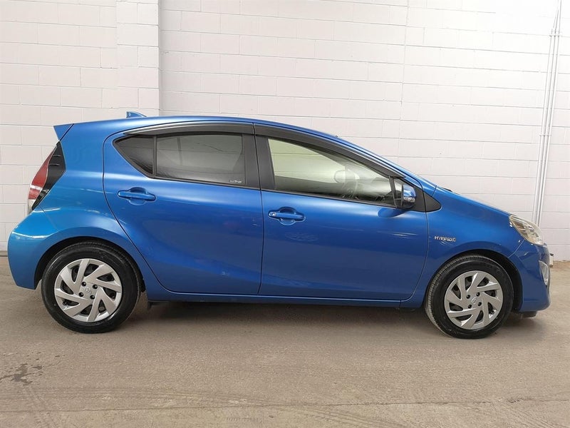 2015 Toyota Aqua Facelfit G spec black trim Cha...64739601448961112